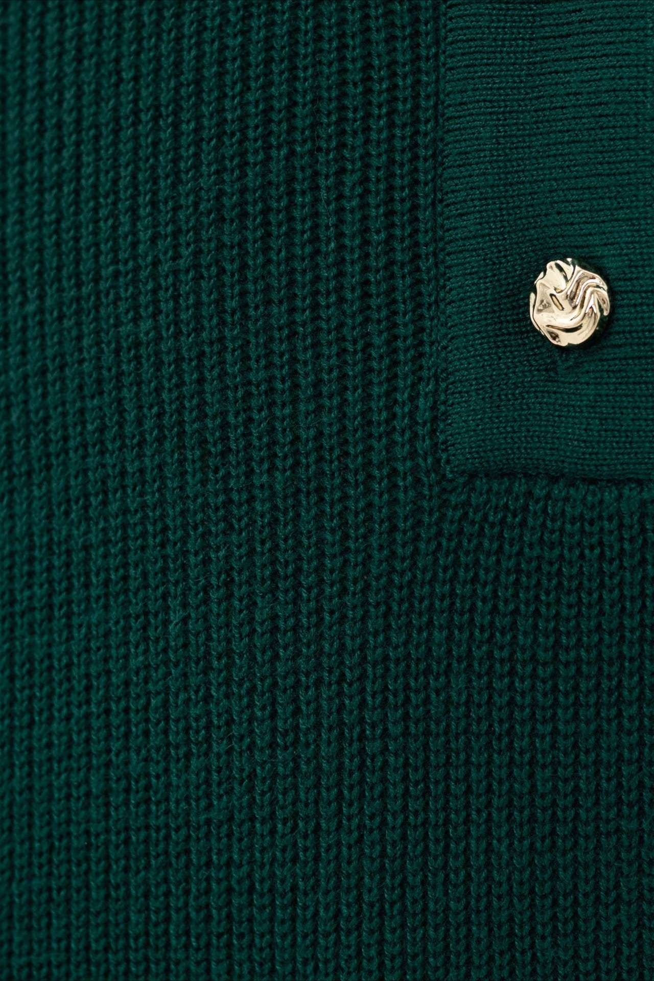 Beautifully Crafted Sweater in a Classic Style