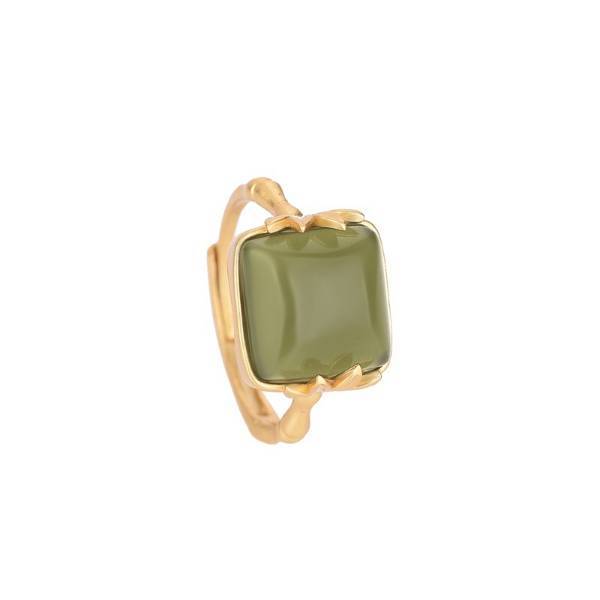 Polished Garment with an Effortless Classic Look