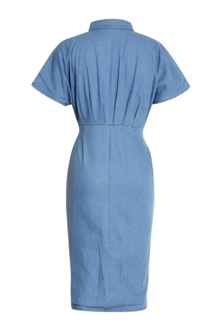 Classic Vintage Dress with a Flattering Fit