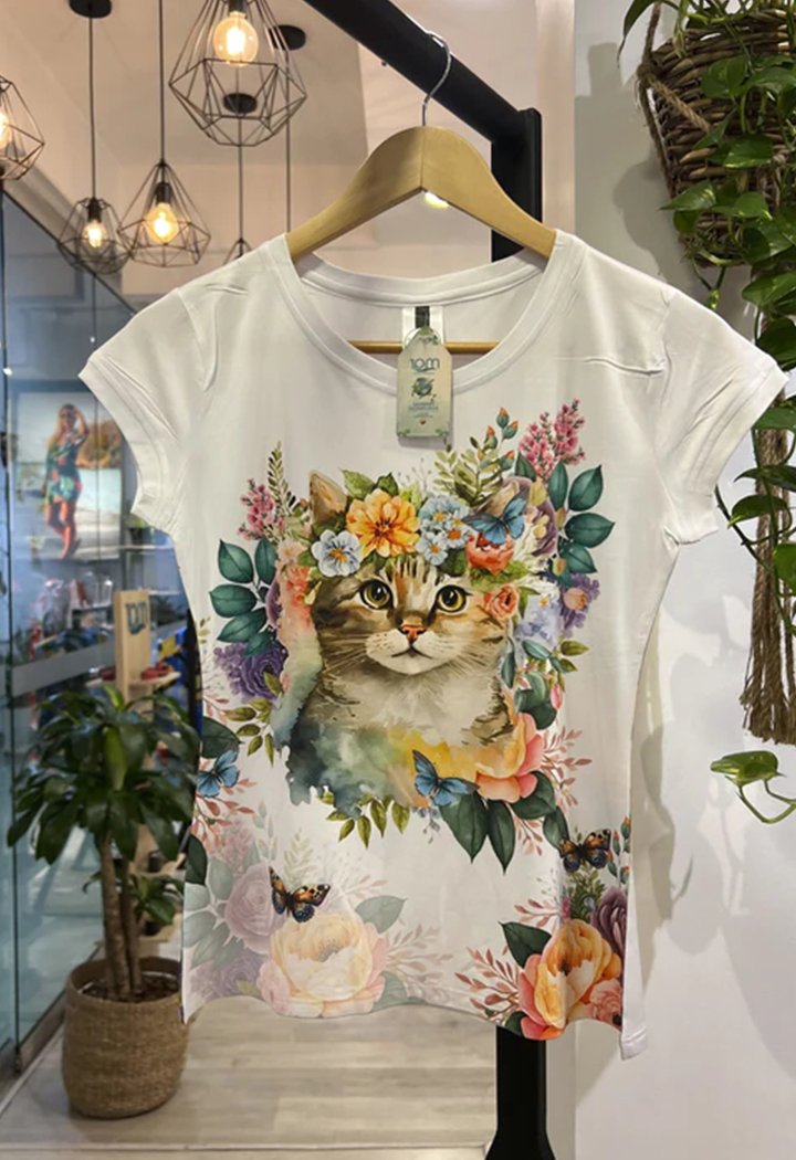 Sophisticated T-Shirt with a Clean Classic Look