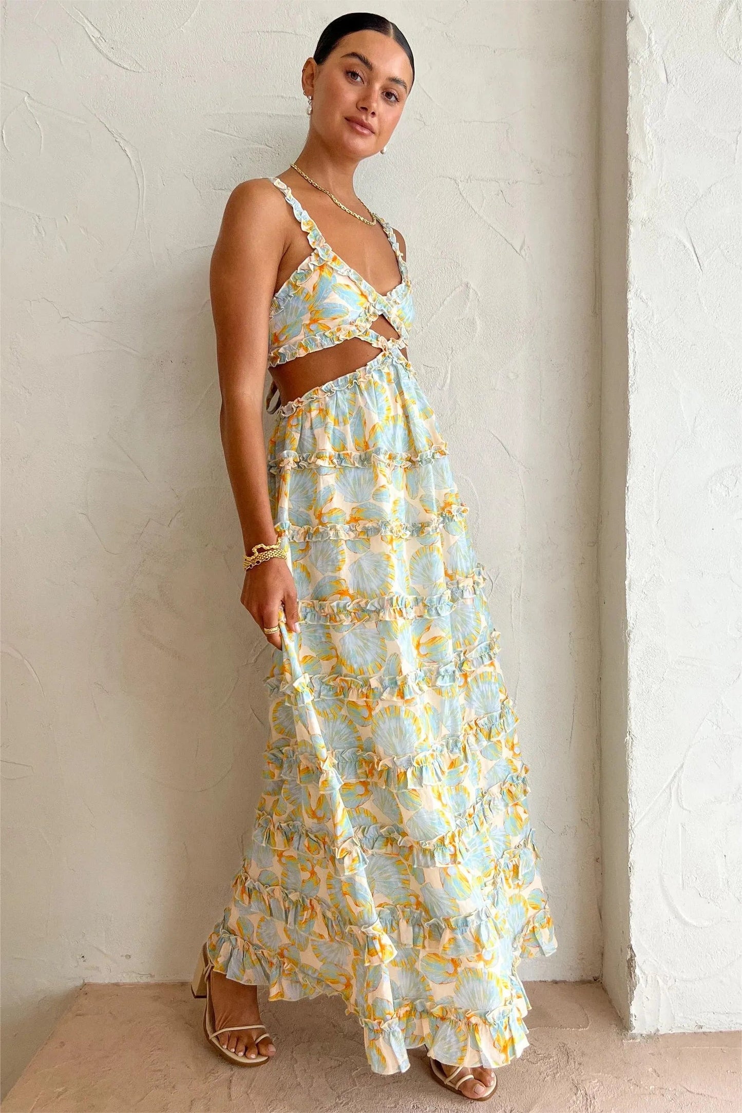 Classic Vintage Dress with a Flattering Fit