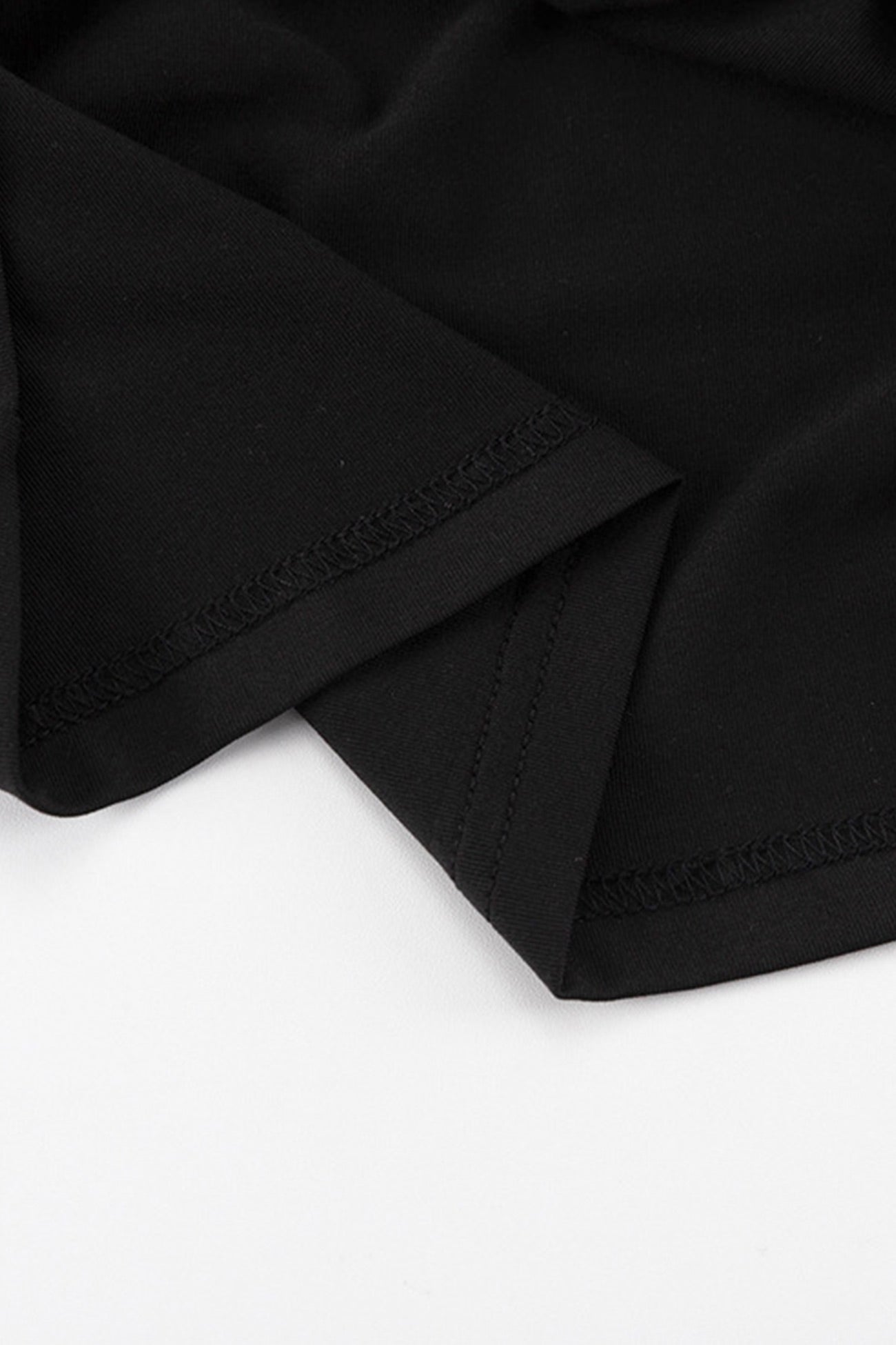 Beautifully Finished Top in a Timeless Design