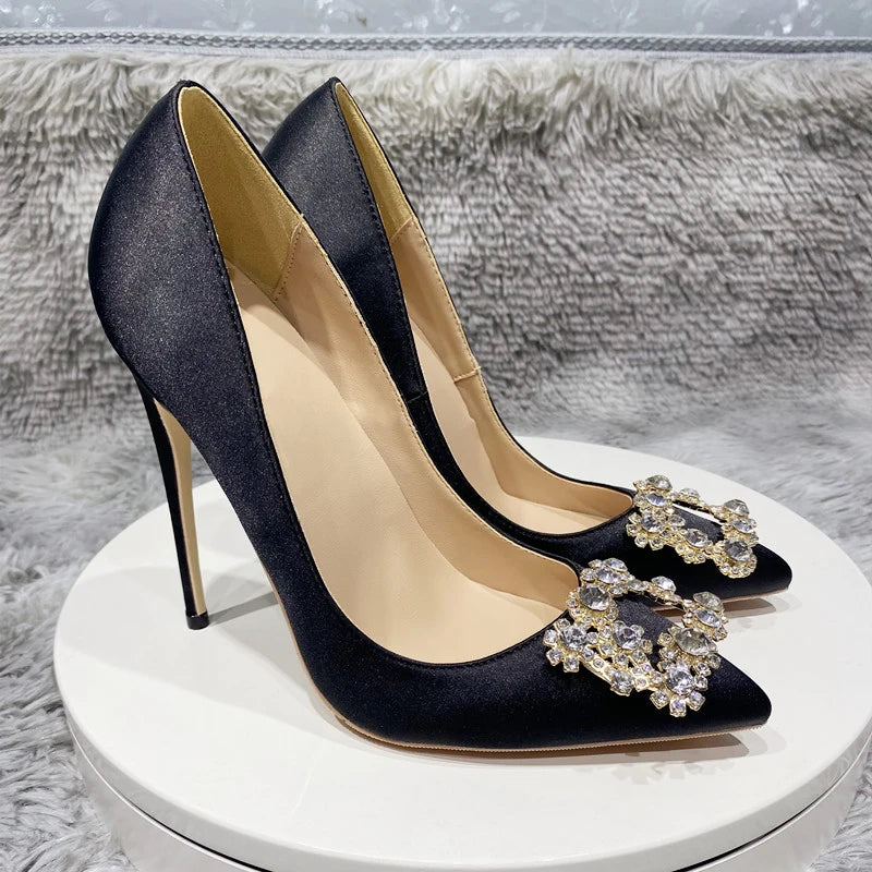 Polished Garment with an Effortless Classic Look