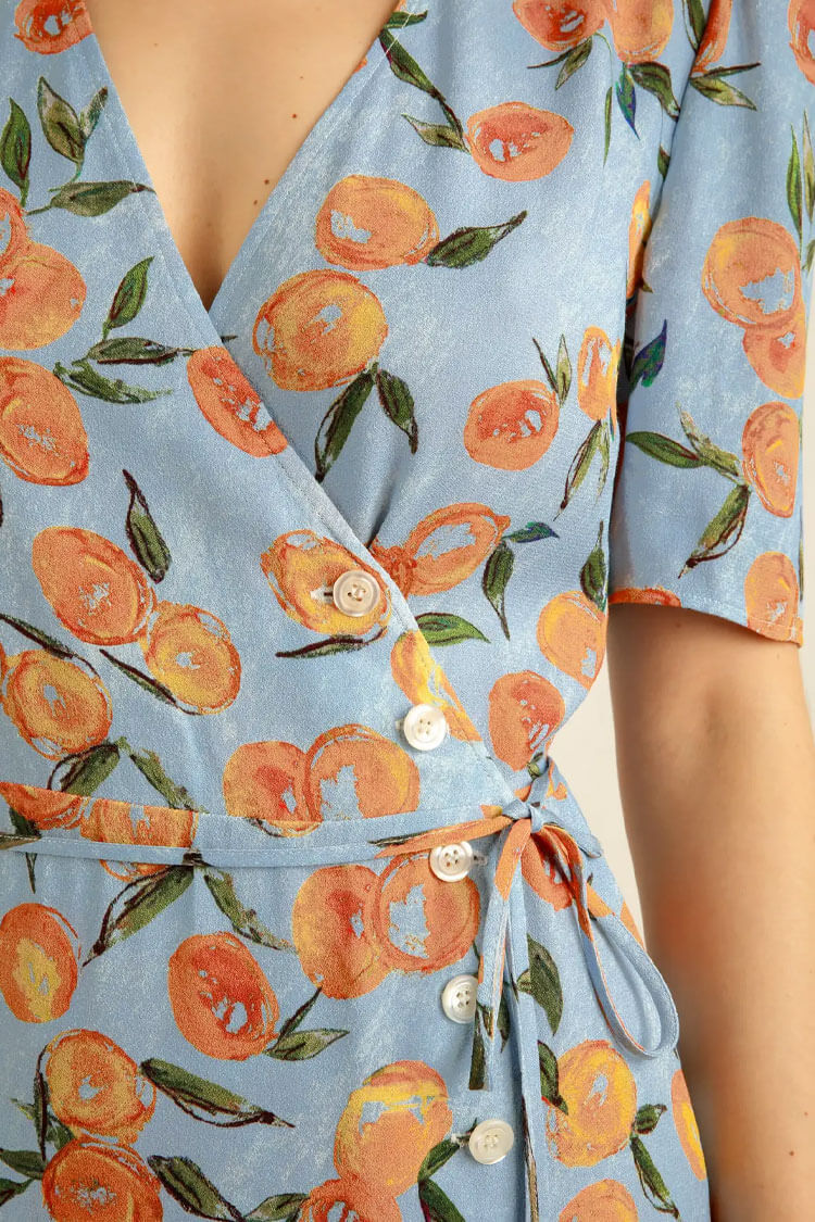 Beautifully Crafted Dress in a Classic Style