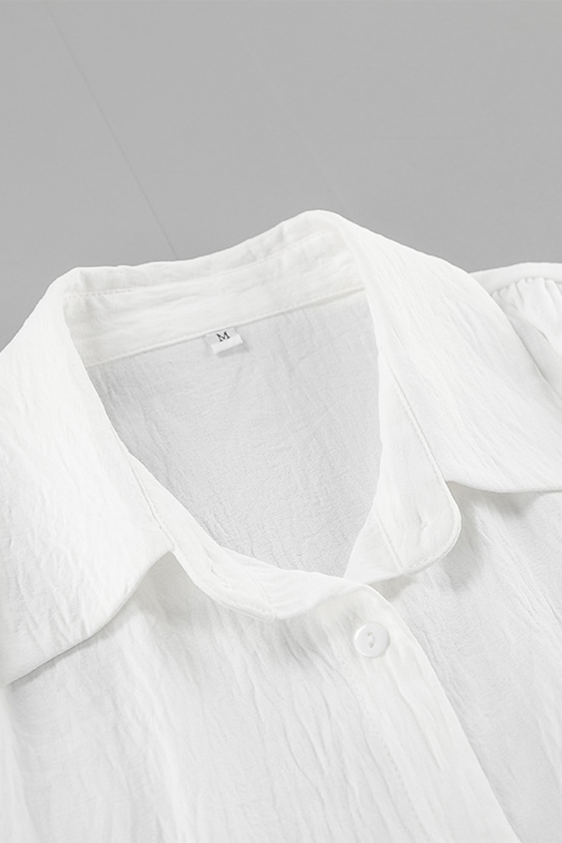 Well Tailored Blouse with a Graceful Silhouette