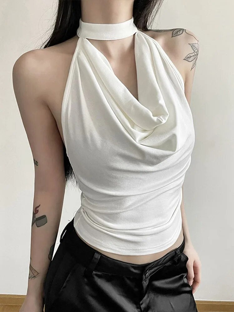 Sophisticated Garment with a Clean Classic Look