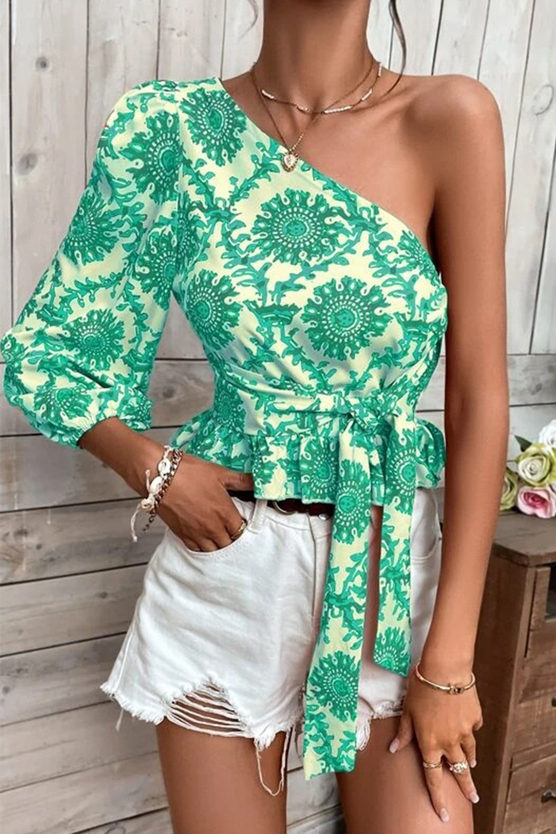 Polished Top with an Effortless Classic Look