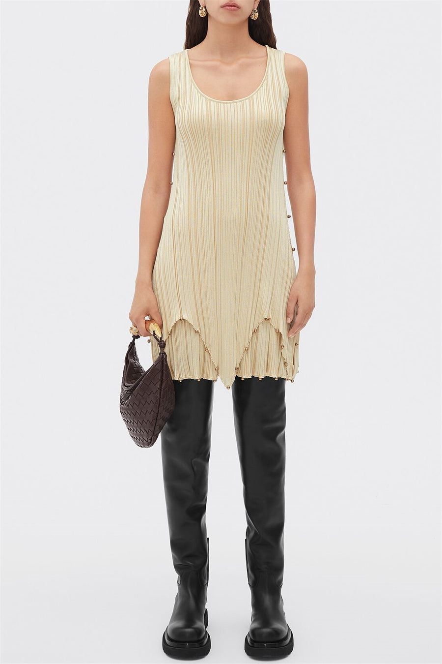 Well Tailored Bag with a Graceful Silhouette