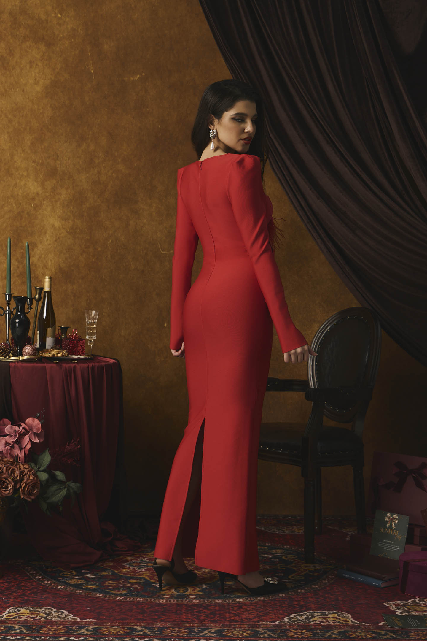 Beautifully Crafted Dress in a Classic Style