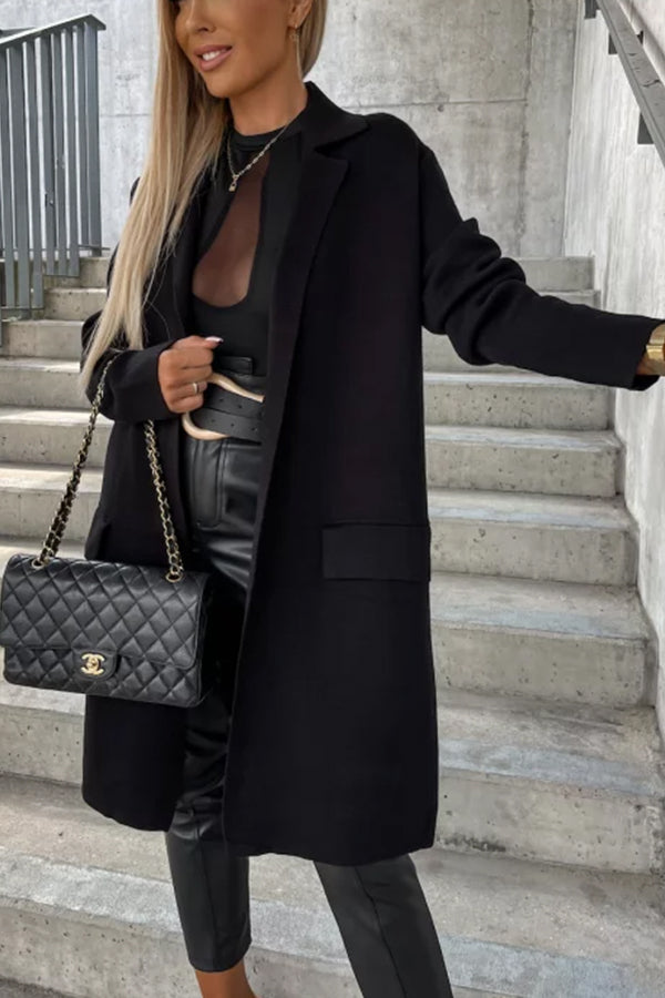 Effortlessly Elegant Coat with a Timeless Design