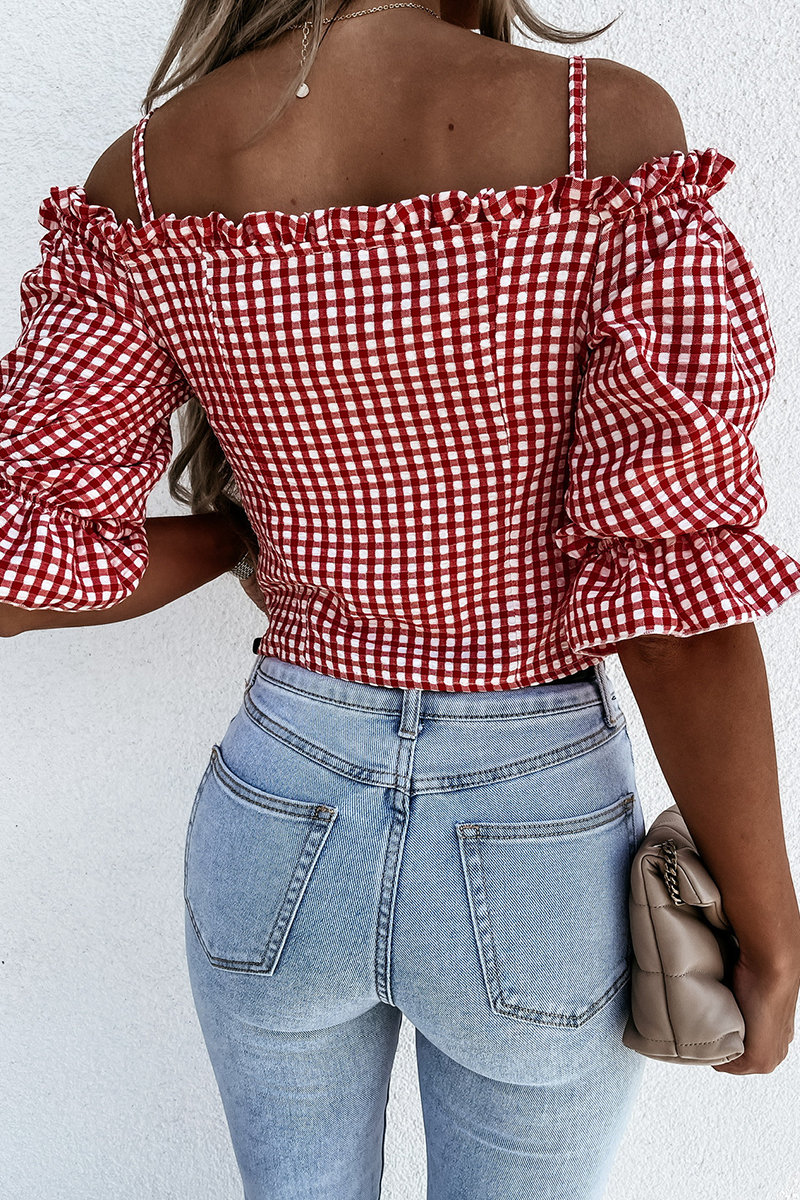 Classic Vintage Blouse with a Flattering Fit