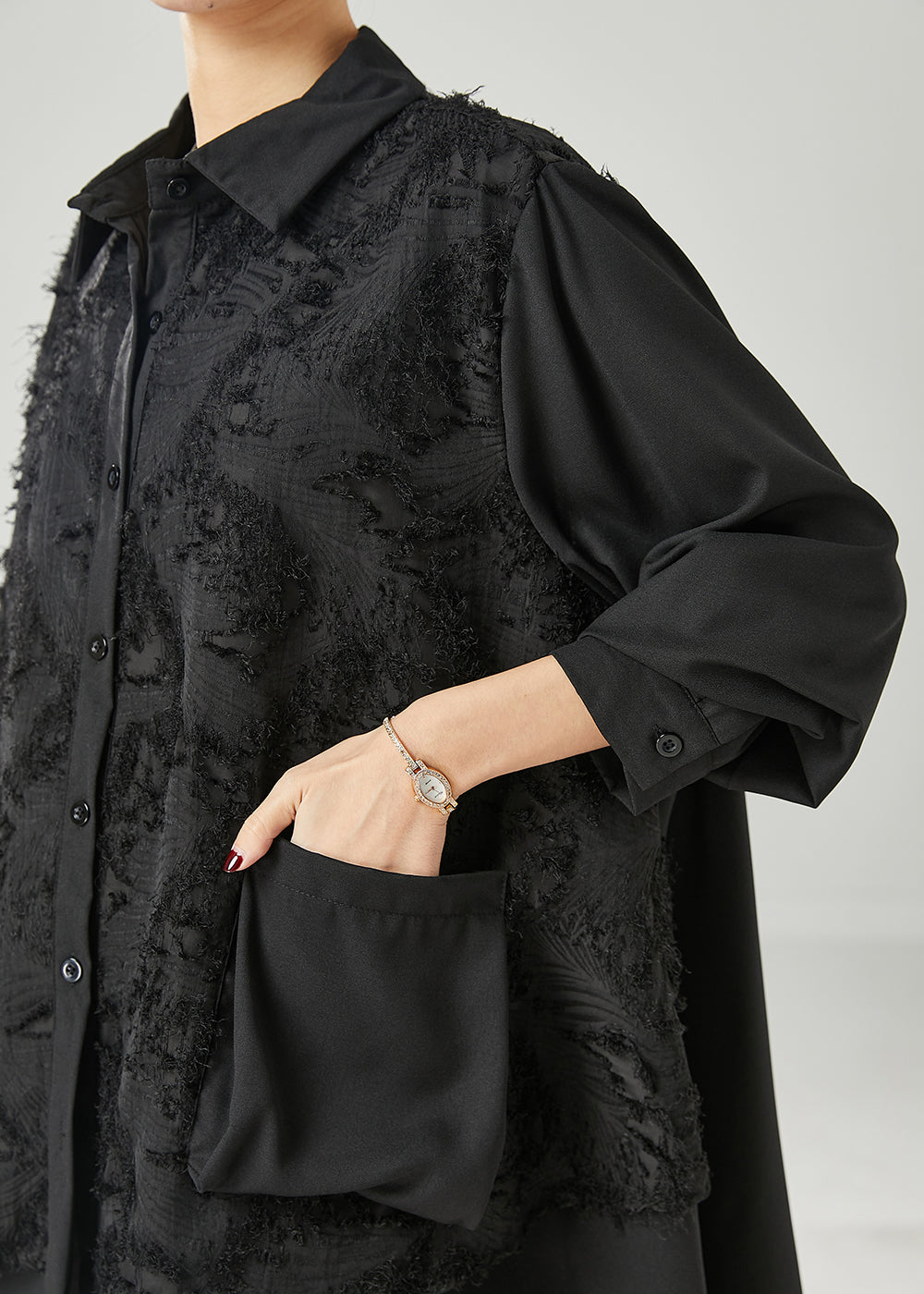 Beautifully Finished Dress in a Timeless Design