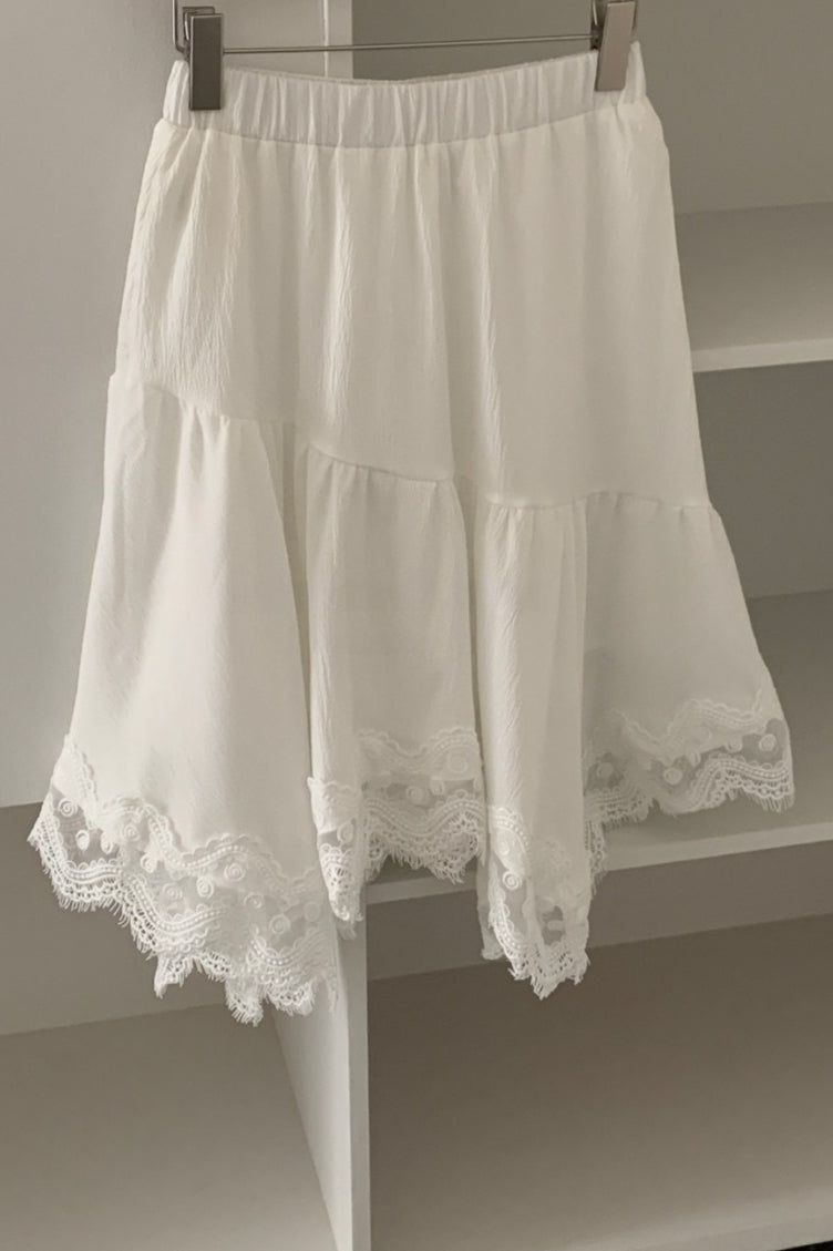 Beautifully Finished Garment in a Timeless Design