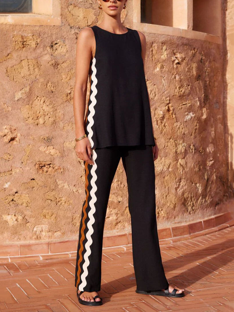 Classic Vintage Pants with a Flattering Fit