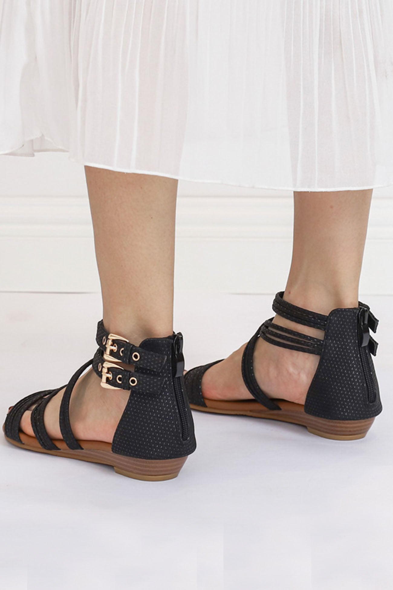 Beautifully Crafted Sandals in a Classic Style