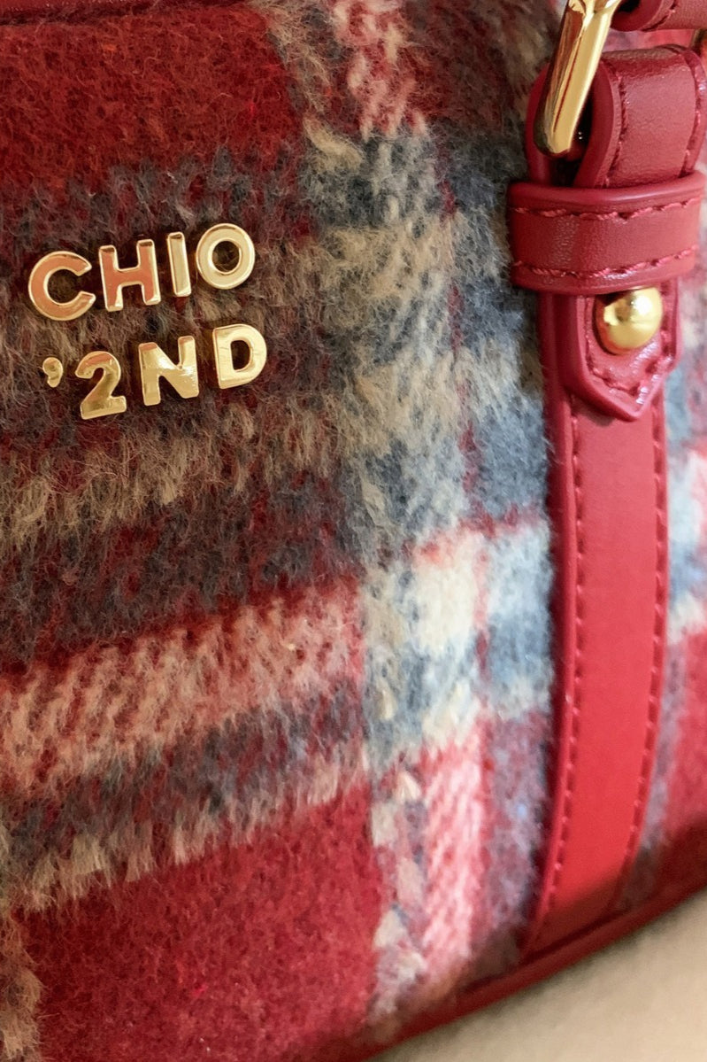 Beautifully Finished Bag in a Timeless Design