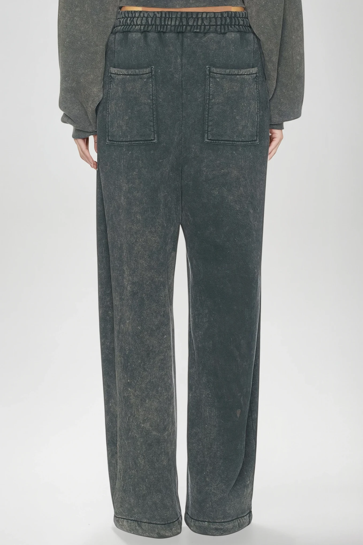 Elegantly Styled Pants for Everyday Wear