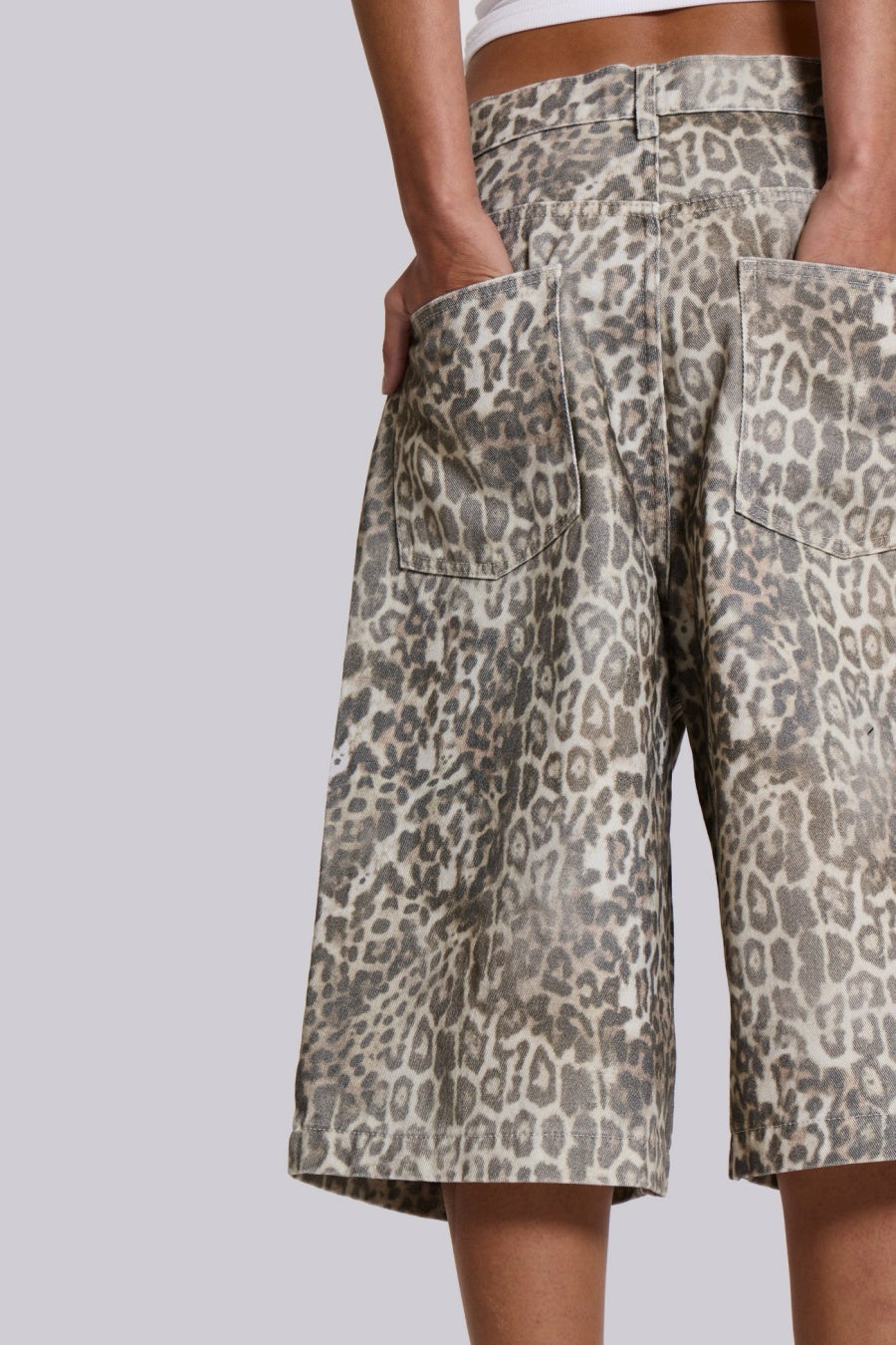 Effortlessly Elegant Garment with a Timeless Design
