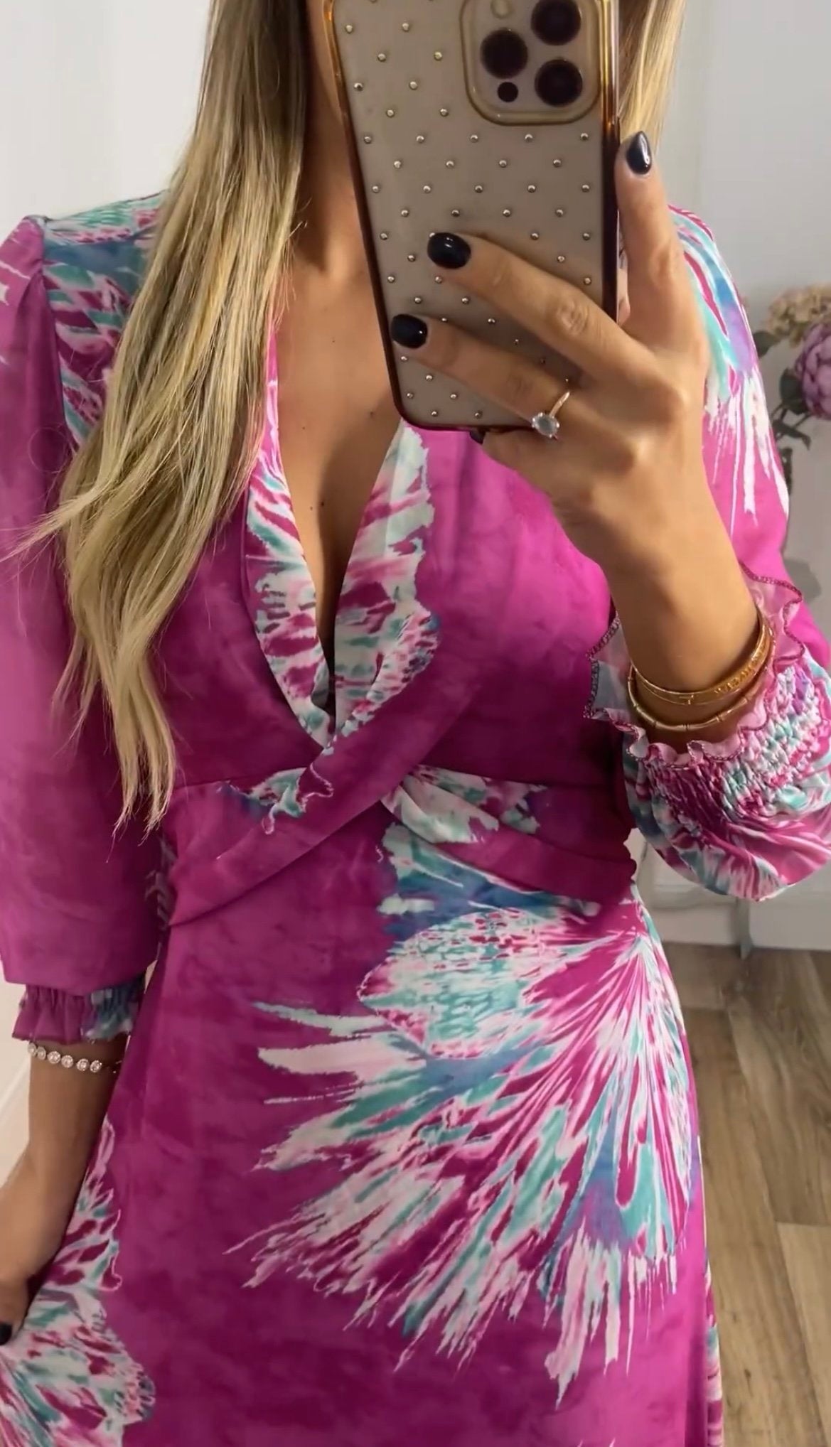 Classic Vintage & Enduringly Stylish Dress