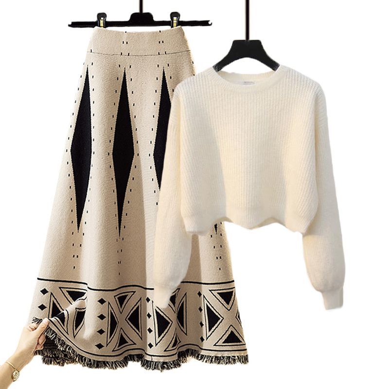 Beautifully Finished Sweater in a Timeless Design