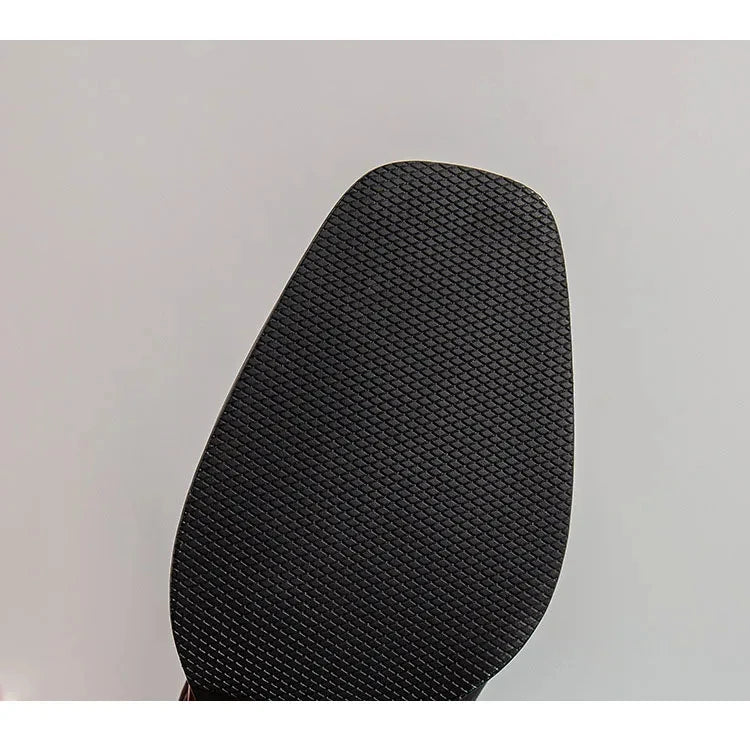 Classic Vintage Shoes with a Flattering Fit