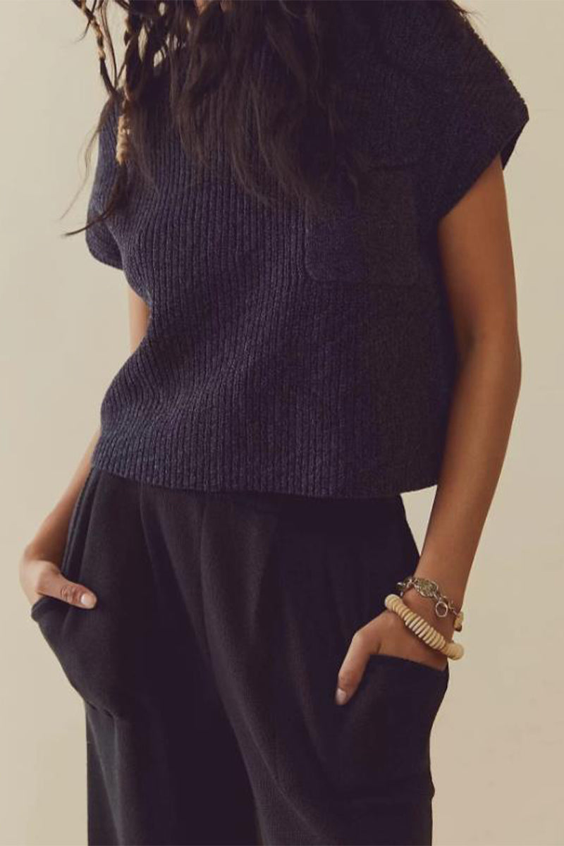 Effortlessly Elegant Garment with a Timeless Design