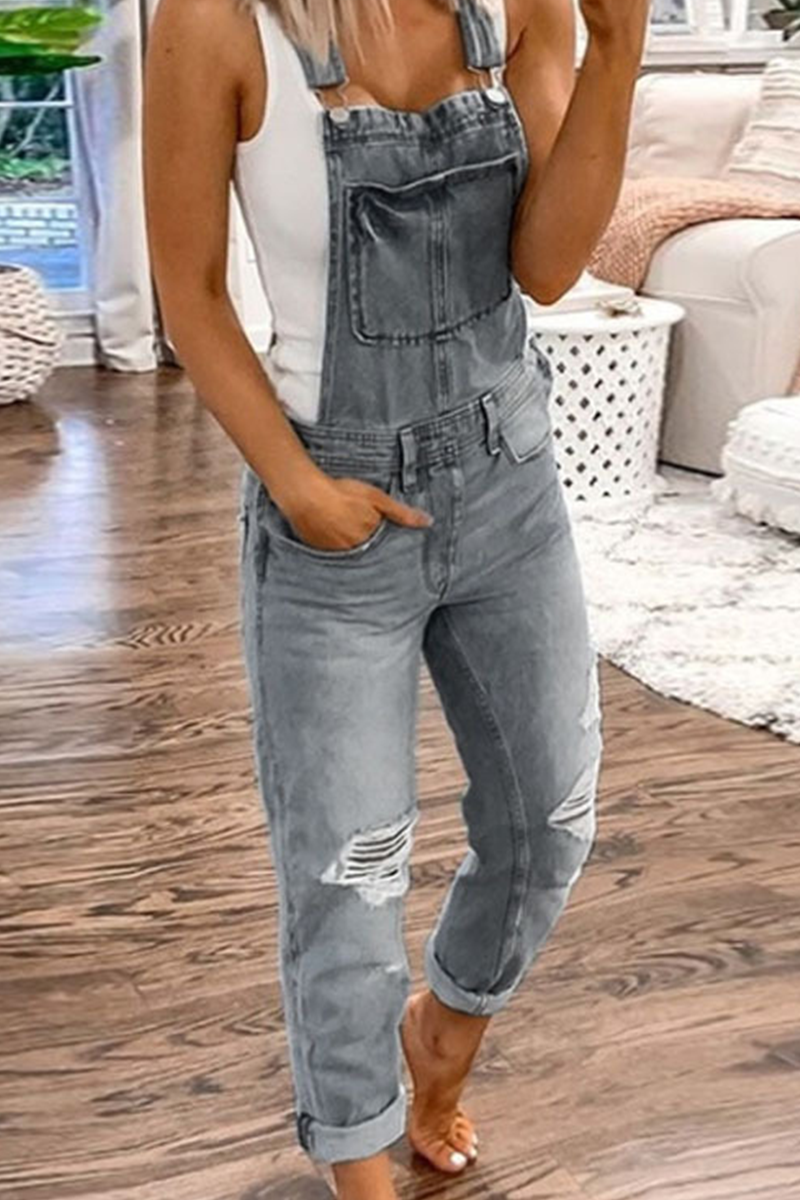 Sophisticated Garment with a Clean Classic Look