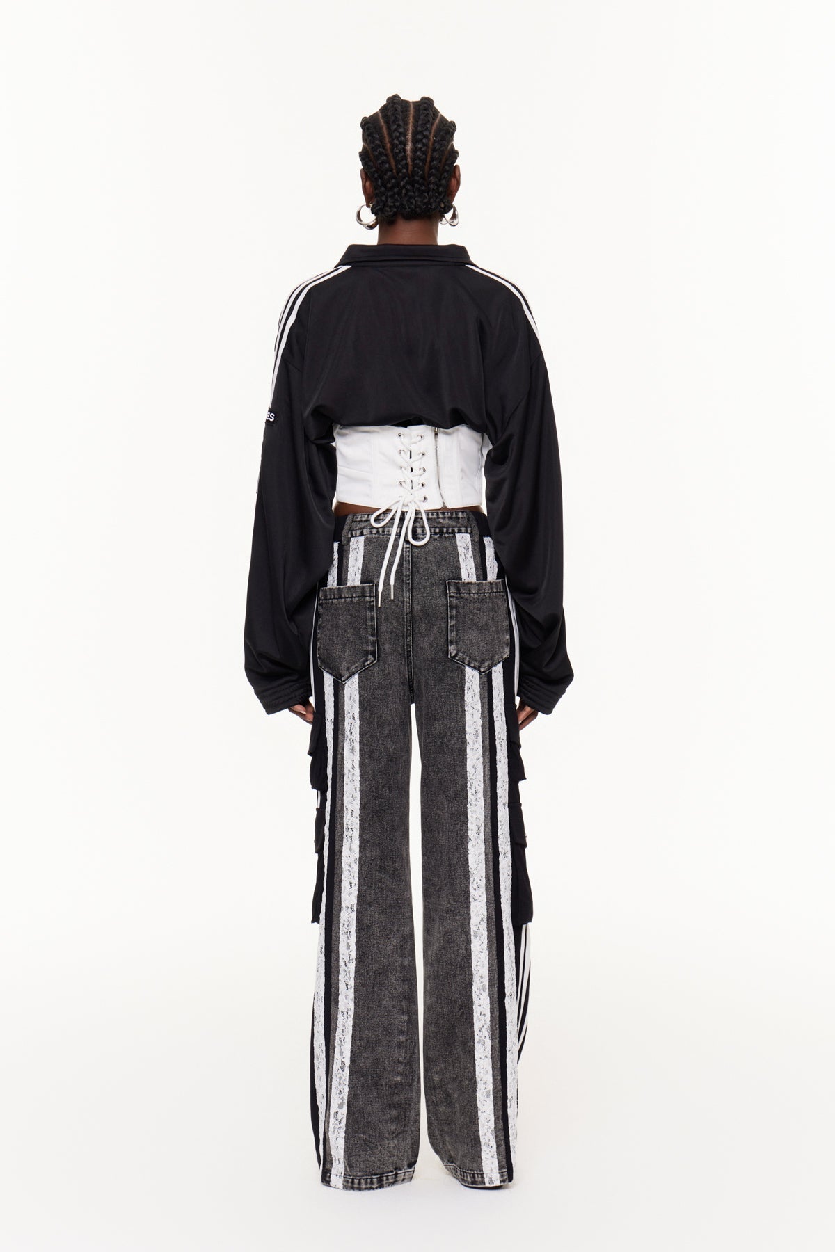 Beautifully Finished Top in a Timeless Design
