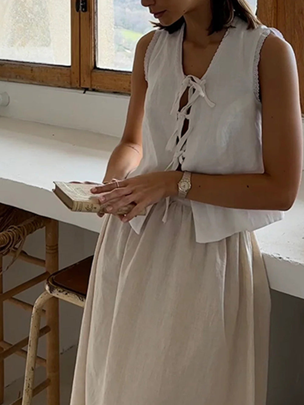 Sophisticated Garment with a Clean Classic Look
