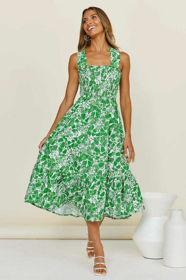 Sophisticated Dress with a Clean Classic Look
