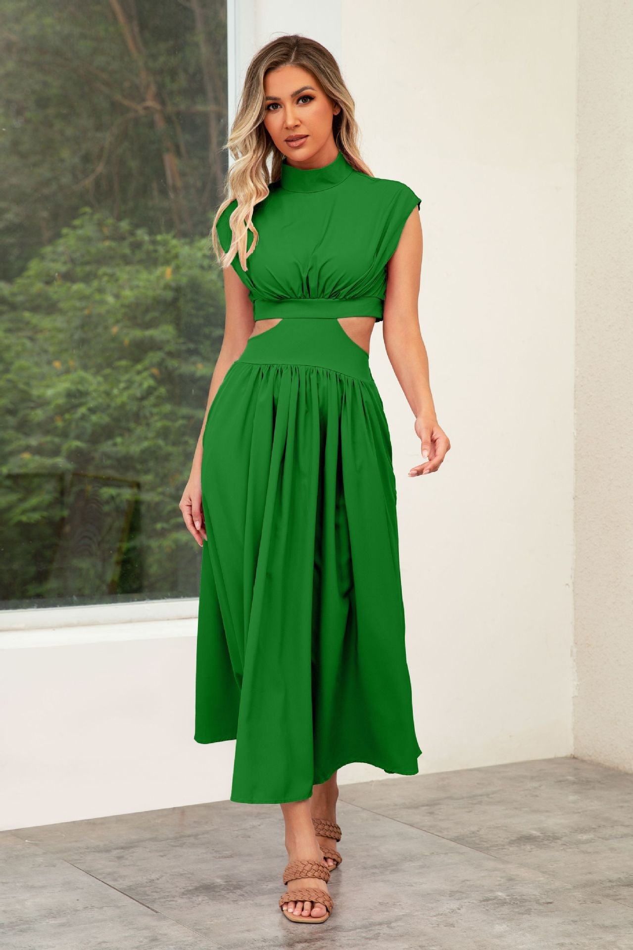 Gracefully Styled Dress for Any Occasion