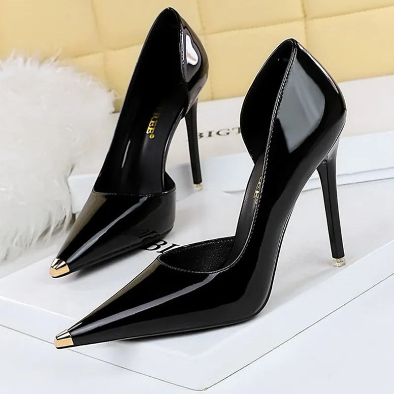 Well Tailored Heels with a Graceful Silhouette
