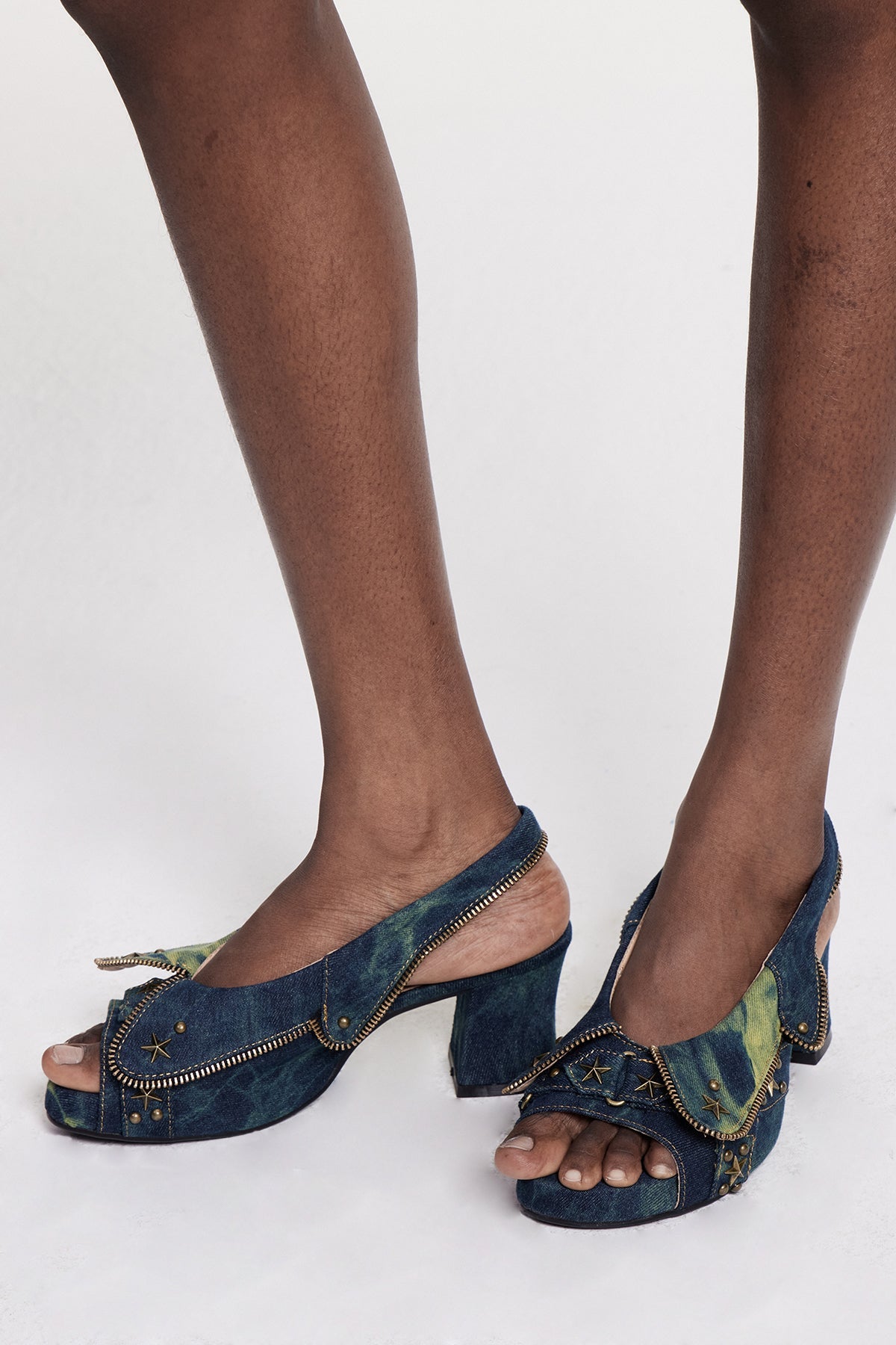 Classic Vintage Sandals with a Flattering Fit
