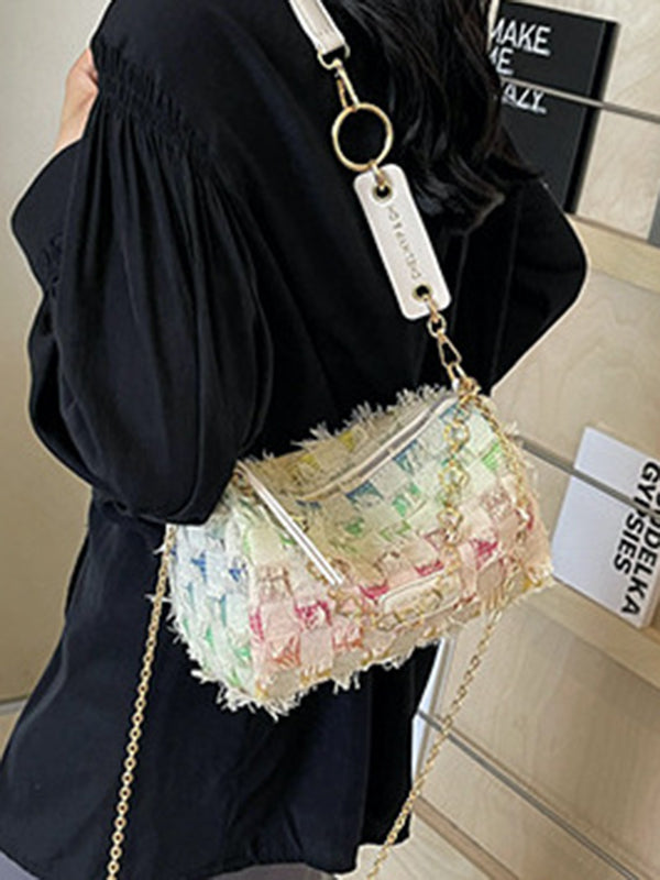 Well Tailored Bag with a Graceful Silhouette