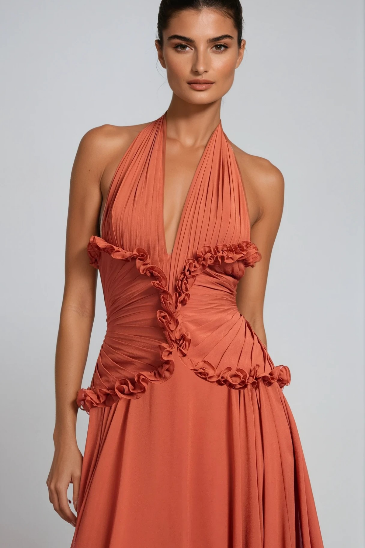 Beautifully Finished Dress in a Timeless Design