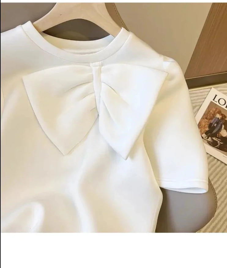 Classic Vintage T-Shirt with a Flattering Fit