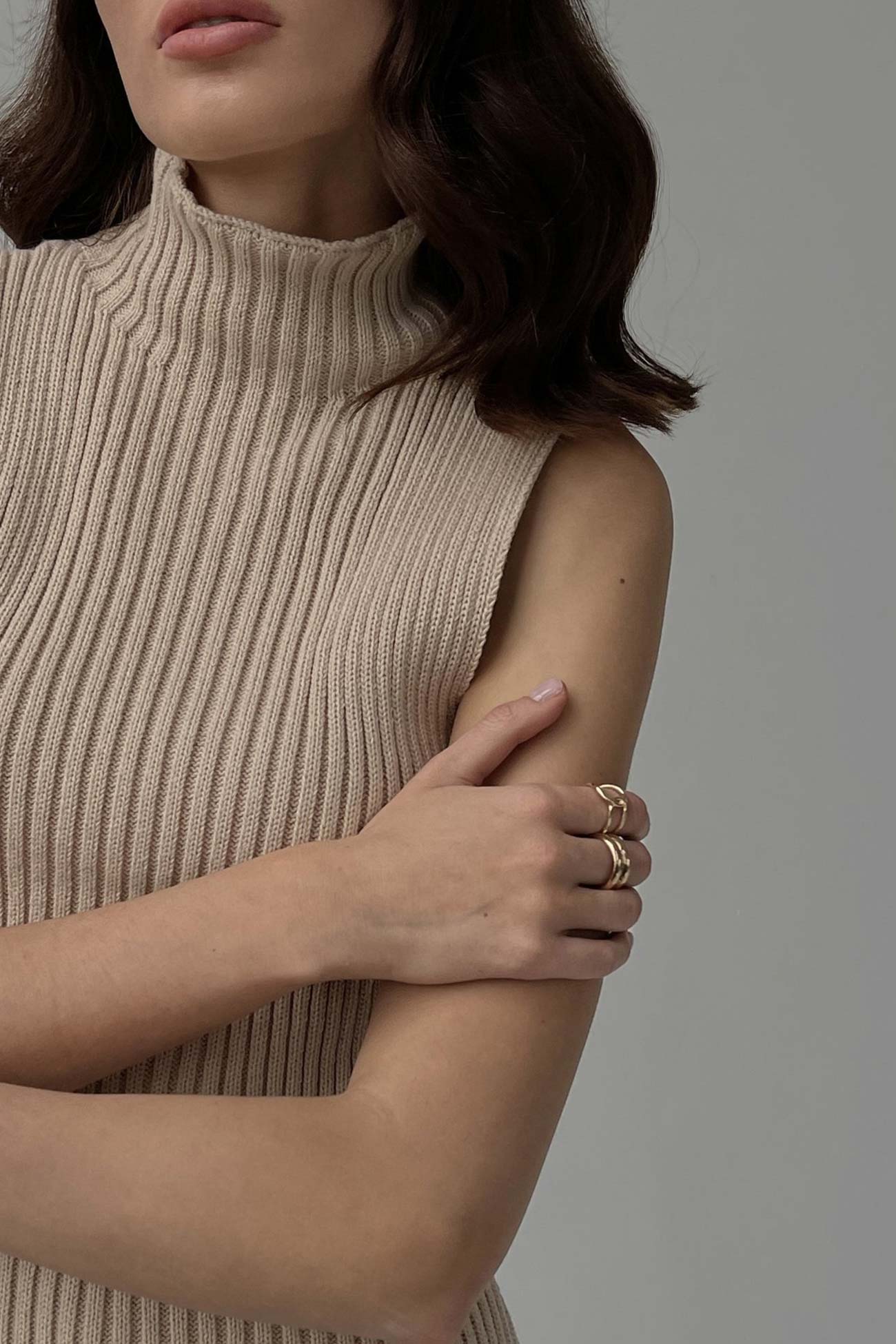 Effortlessly Elegant Sweater with a Timeless Design