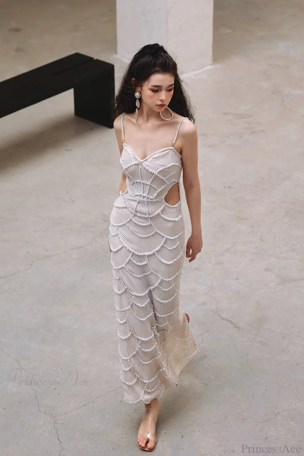Gracefully Styled Dress for Any Occasion