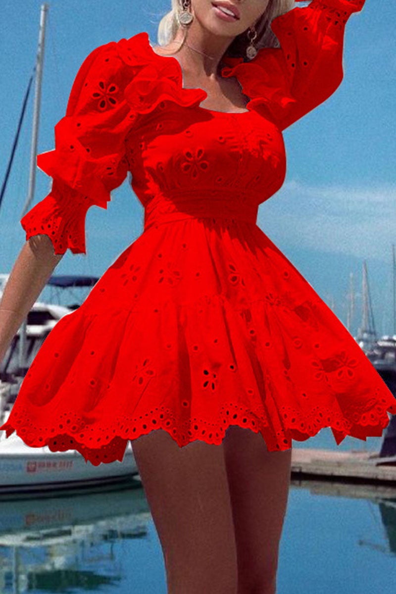 Beautifully Finished Dress in a Timeless Design