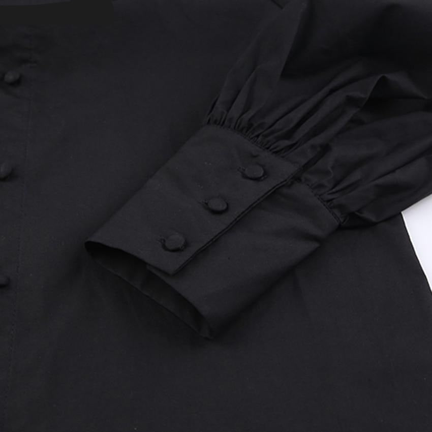 Classic Vintage Blouse with a Flattering Fit