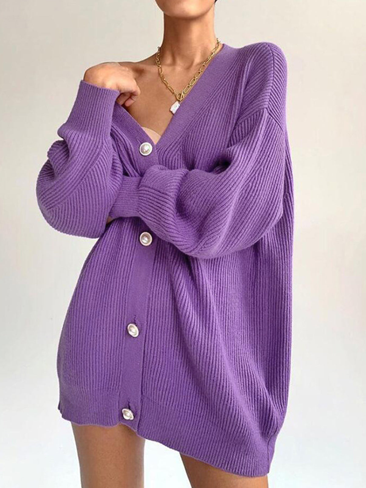 Effortlessly Elegant Cardigan with a Timeless Design