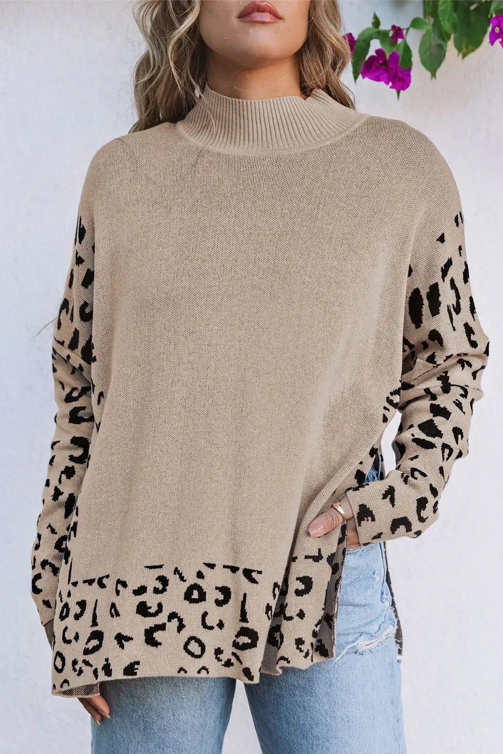 Effortlessly Elegant Sweater with a Timeless Design