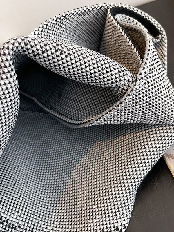 A Vintage Style Bag with Delicate Timeless Details