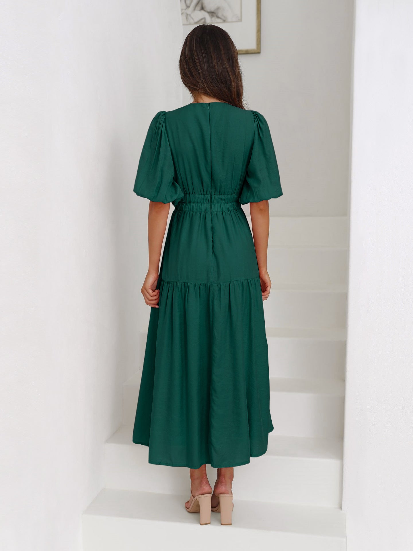Beautifully Crafted Dress in a Classic Style