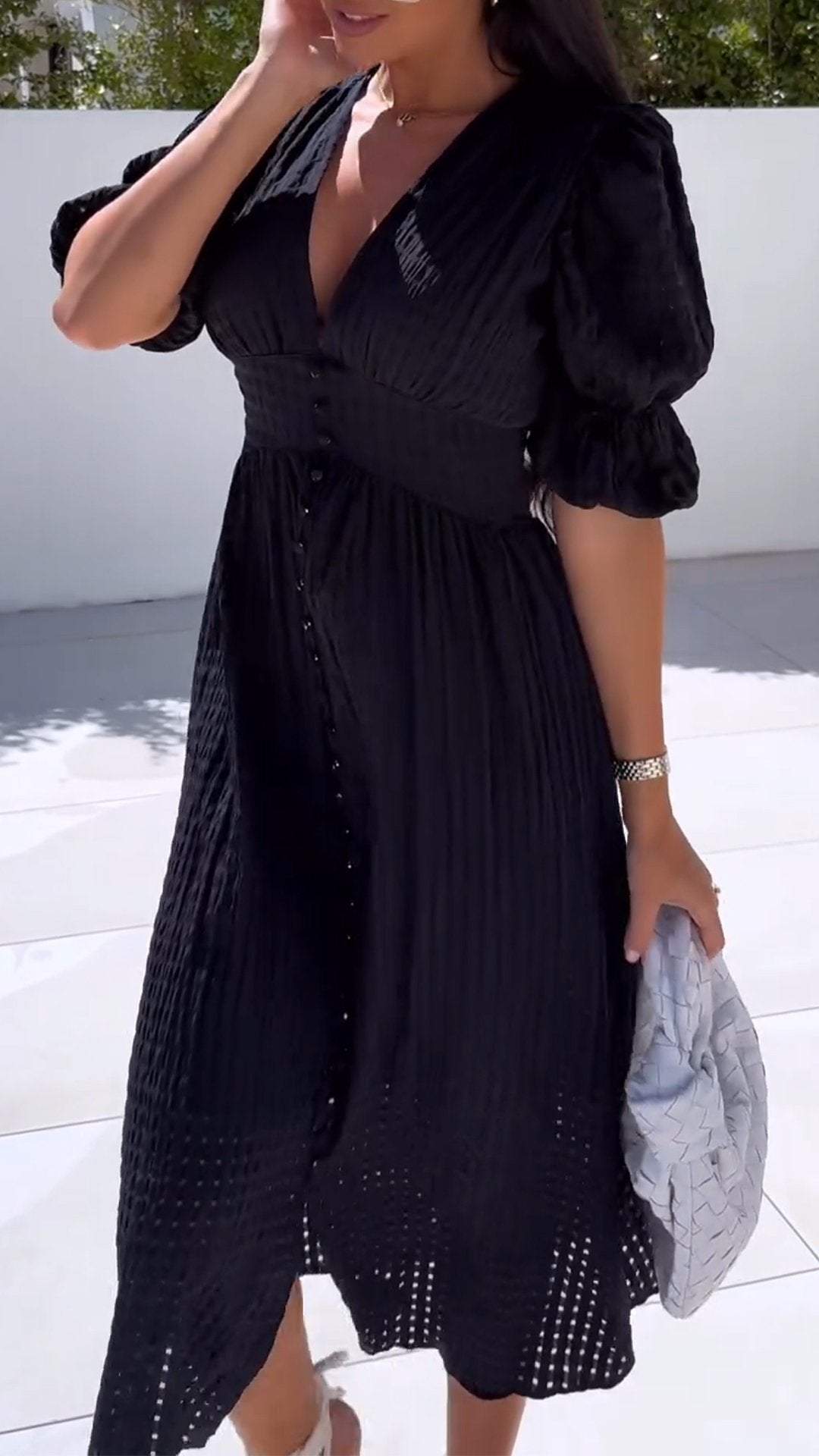 Classic Vintage Dress with a Flattering Fit
