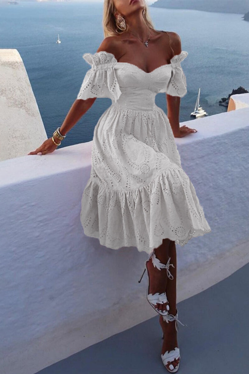 Well Tailored Dress with a Graceful Silhouette