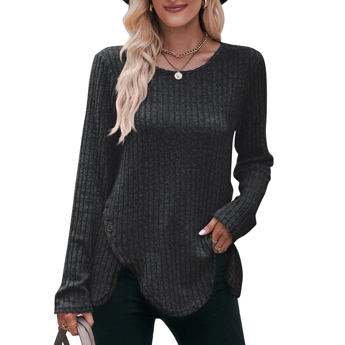 Well Tailored T-Shirt with a Graceful Silhouette