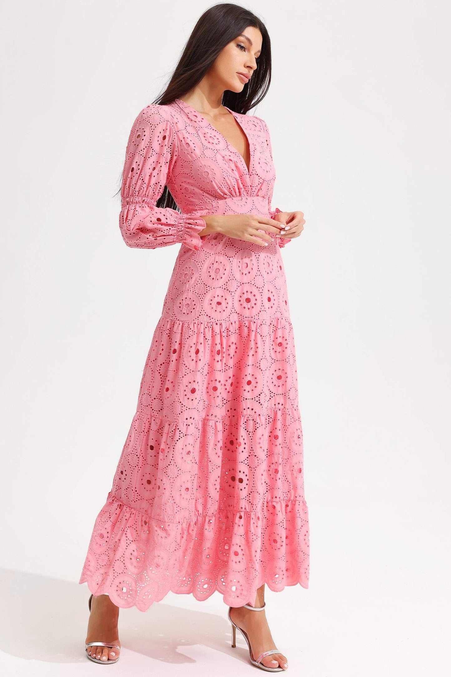 Beautifully Crafted Dress in a Classic Style