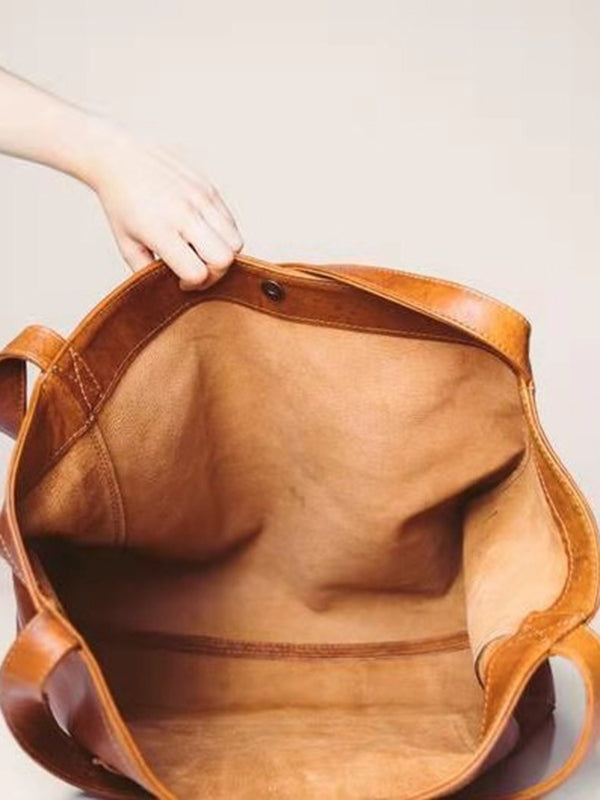 Elegantly Styled Bag for Everyday Wear
