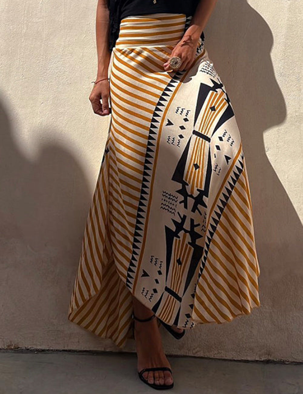 Sophisticated Garment with a Clean Classic Look